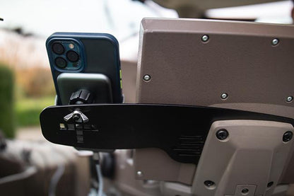 Support téléphone GADGETME V1 avec fonction de charge sans fil adapté pour John Deere Command Center 4600, 15 W