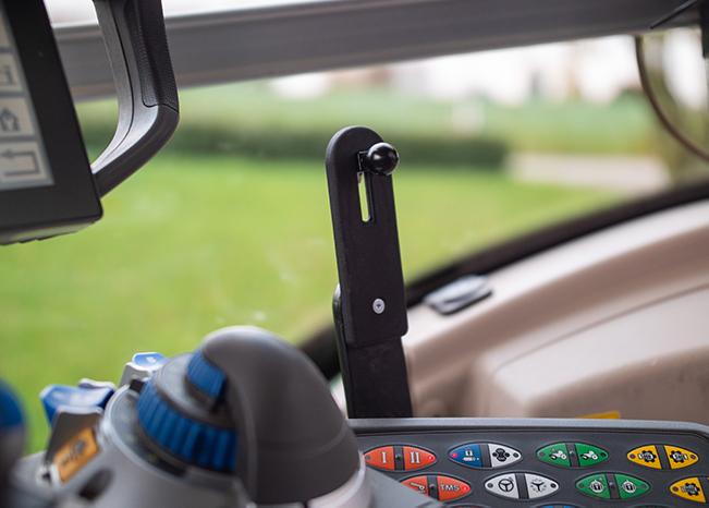 Support téléphone GADGETME avec fonction de charge sans fil adapté pour Fendt, 15 W