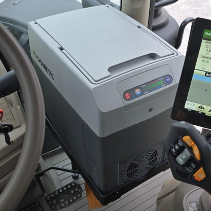 GADGETME Halterung für DOMETIC TropiCool TC 21FL passend für John Deere 6R